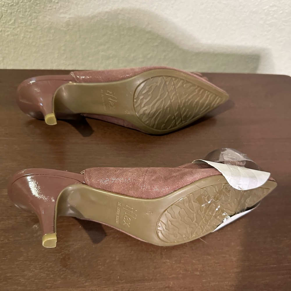 Ann Klein Dusty Rose Mauve heels with floral detail. Like NEW never worn. - Picture 3 of 4